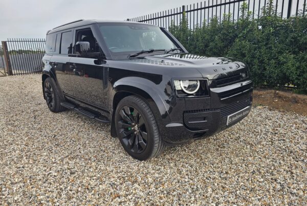 Land Rover Defender 110 3.0 D250 MHEV X-Dynamic S Auto 4WD Euro 6 (s/s) 5dr