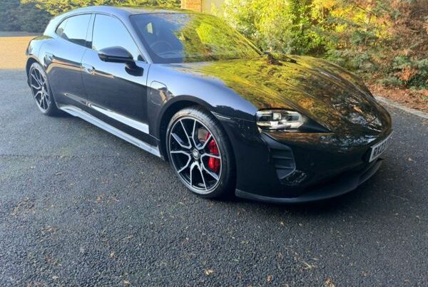 PORSCHE TAYCAN 390kW 4S 79kWh 5dr Auto